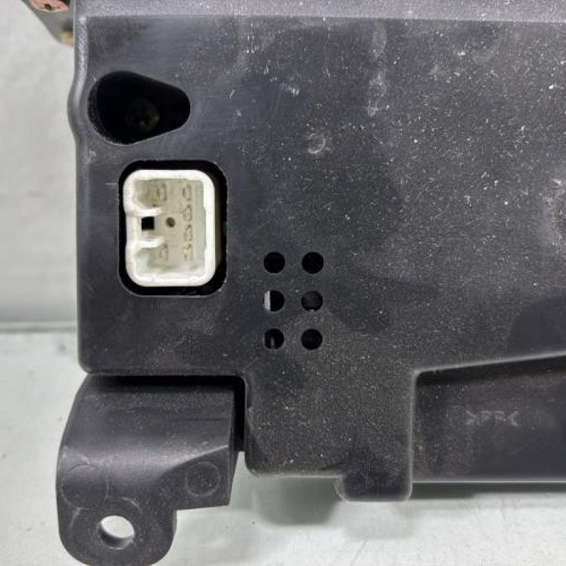 Compteur TOYOTA YARIS 1 Photo n°2