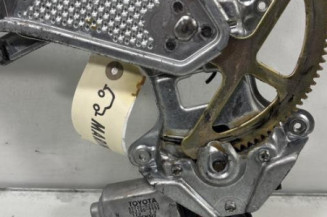 Leve vitre electrique avant gauche TOYOTA YARIS 1