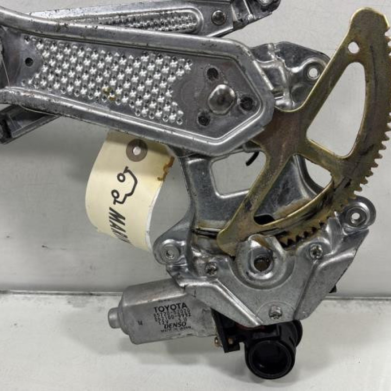 Leve vitre electrique avant gauche TOYOTA YARIS 1 Photo n°4