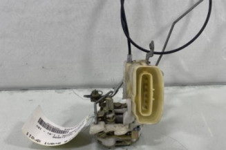 Serrure avant droit TOYOTA YARIS 1