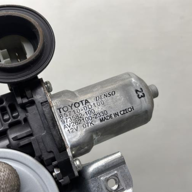 Leve vitre electrique avant droit TOYOTA YARIS 2 Photo n°3