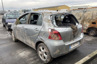 Poignee interieur avant droit TOYOTA YARIS 2
