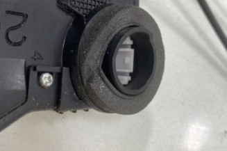 Serrure avant droit TOYOTA YARIS 2