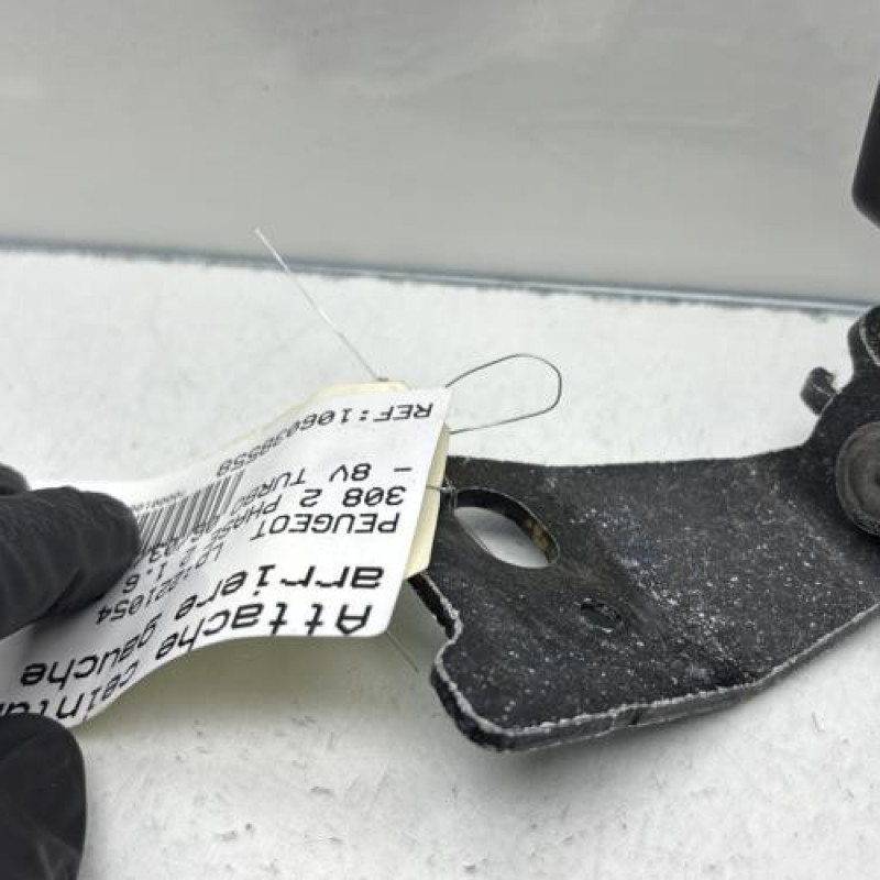Attache ceinture arriere gauche PEUGEOT 308 2 Photo n°2