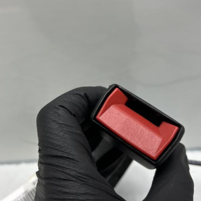 Attache ceinture arriere gauche PEUGEOT 308 2 Photo n°4