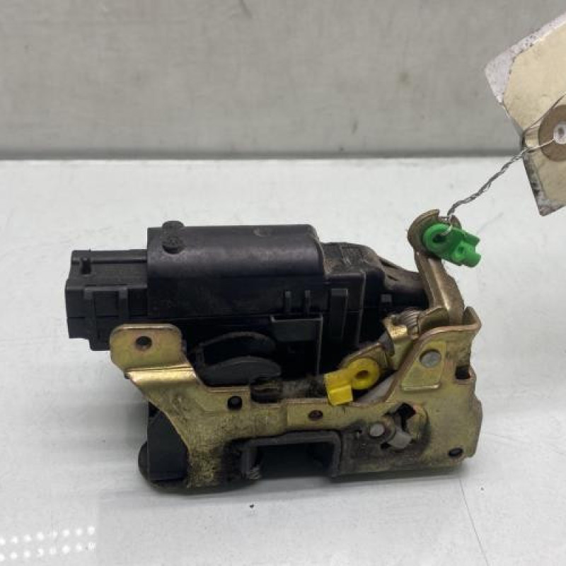 Serrure avant droit RENAULT MASTER 2 Photo n°4