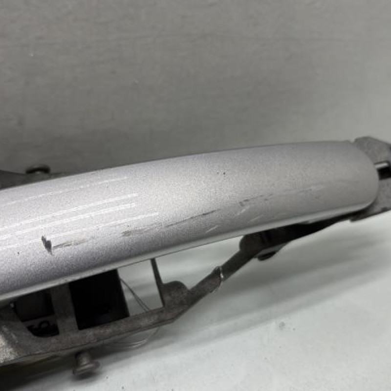 Poignee porte avant droit VOLKSWAGEN GOLF 5 Photo n°4