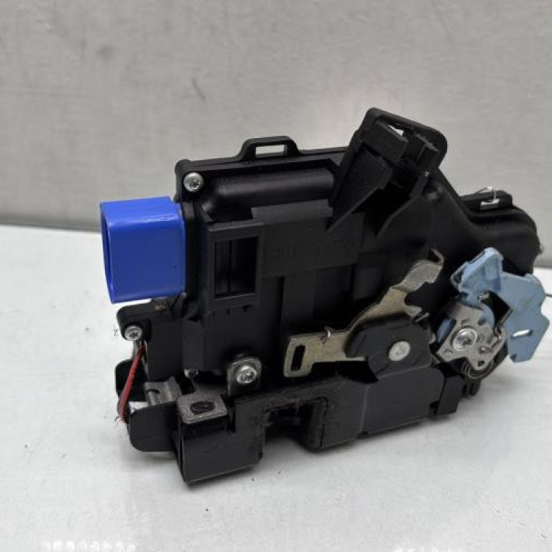 Serrure avant droit VOLKSWAGEN GOLF 5 Photo n°3