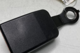 Attache ceinture avant gauche DACIA SANDERO 1