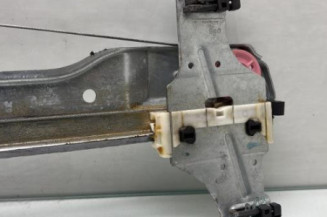 Leve vitre electrique avant gauche PEUGEOT 208 1