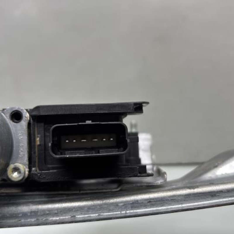 Leve vitre electrique avant gauche PEUGEOT 208 1 Photo n°5