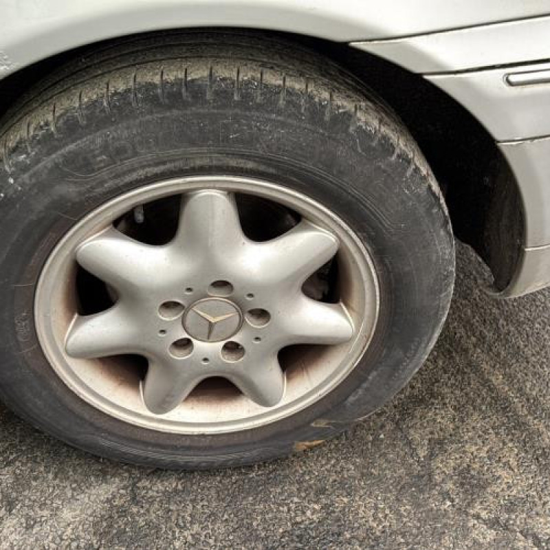 Renfort pare choc avant (traverse) MERCEDES CLASSE C 203 Photo n°18