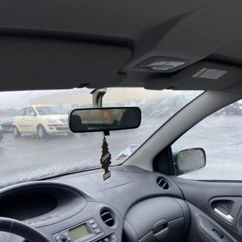 Poignee porte avant droit TOYOTA YARIS 1 Photo n°18