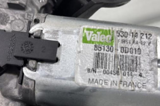 Moteur essuie glace arriere TOYOTA YARIS 1