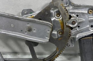 Leve vitre electrique avant gauche TOYOTA YARIS 1