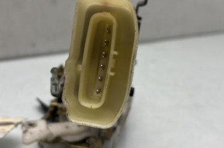 Serrure avant droit TOYOTA YARIS 1