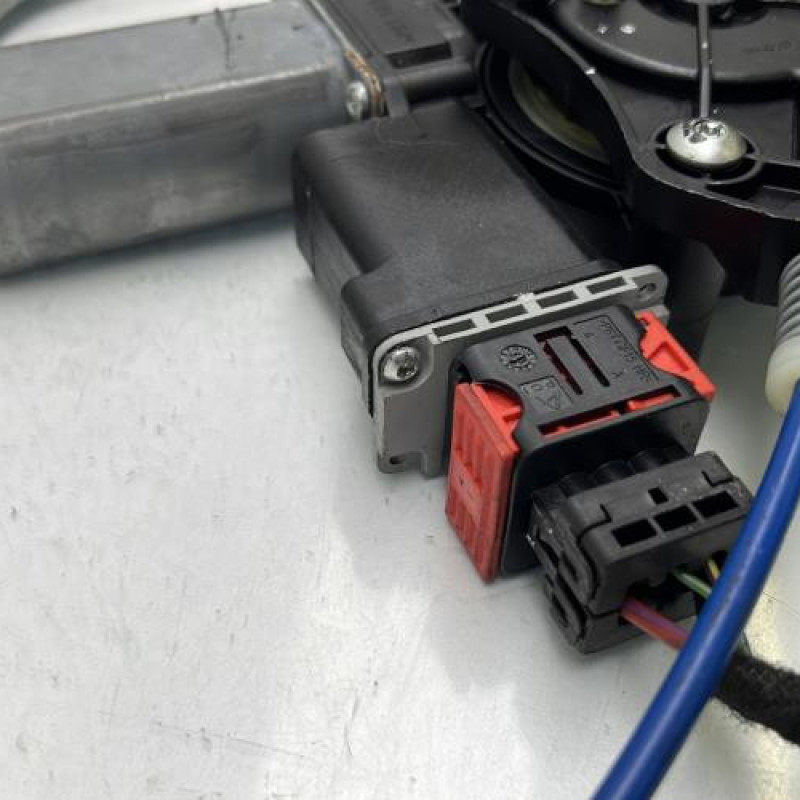 Leve vitre electrique avant gauche OPEL CORSA E Photo n°4
