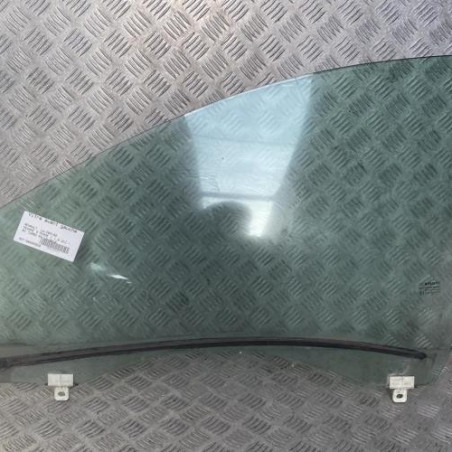 Vitre avant gauche RENAULT MEGANE 3 Photo n°1