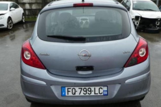 Pare choc arriere OPEL CORSA D