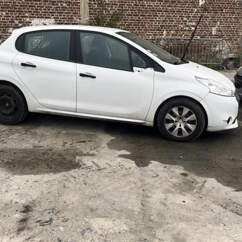 Pare choc arriere PEUGEOT 208 1 Photo n°14