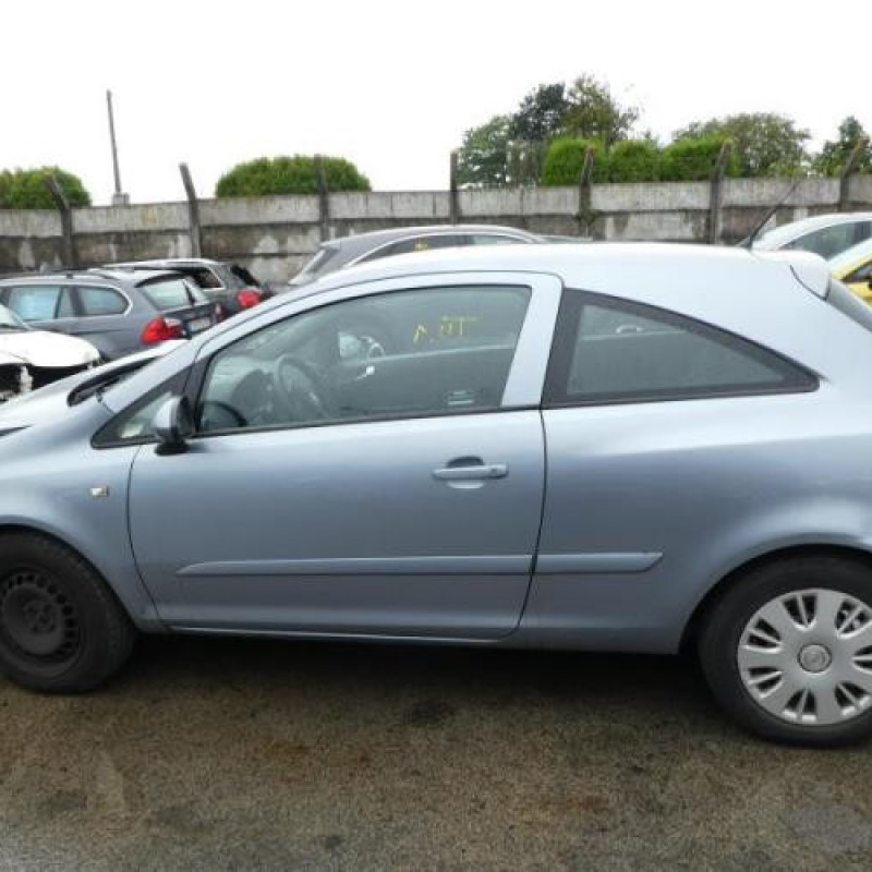 Pare choc arriere OPEL CORSA D Photo n°12