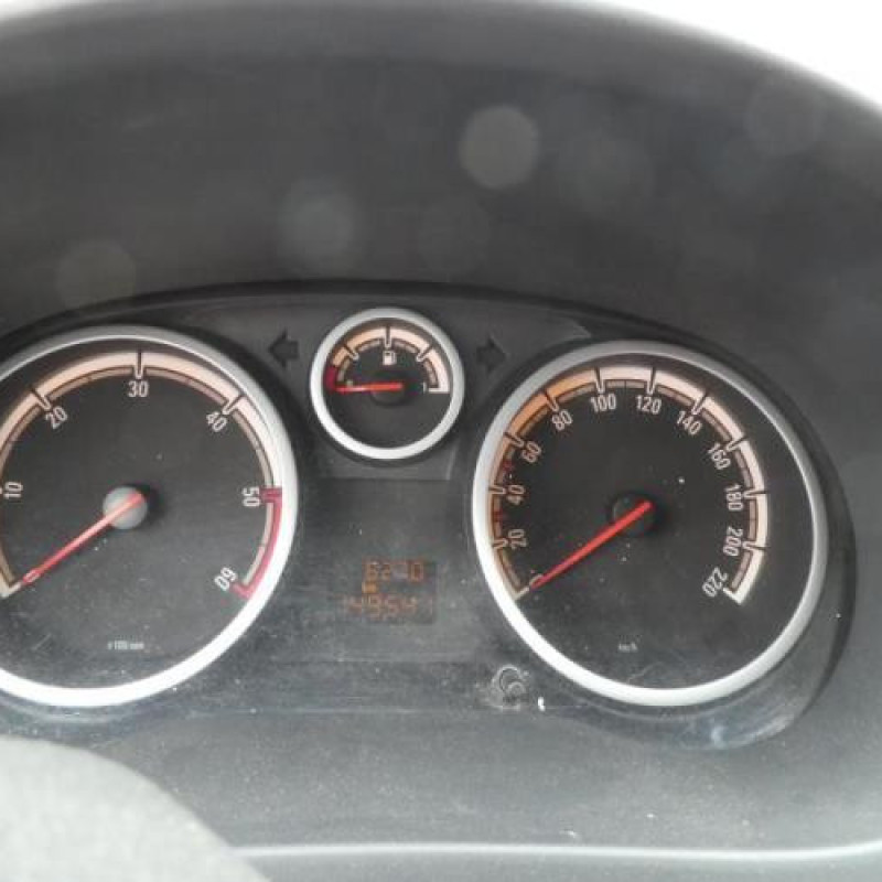 Pare choc arriere OPEL CORSA D Photo n°13