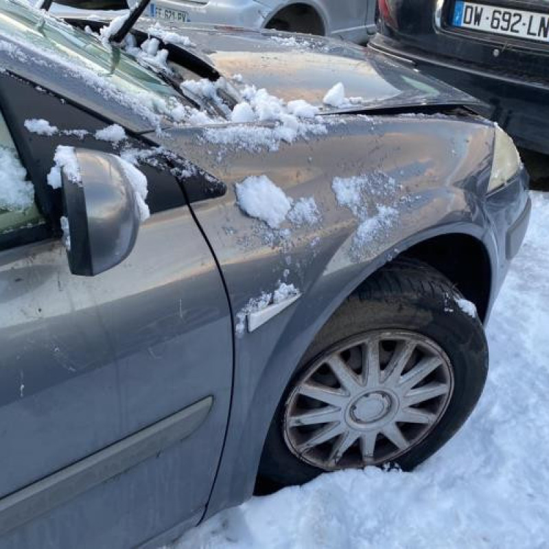 Pare choc arriere RENAULT MEGANE 2 Photo n°9