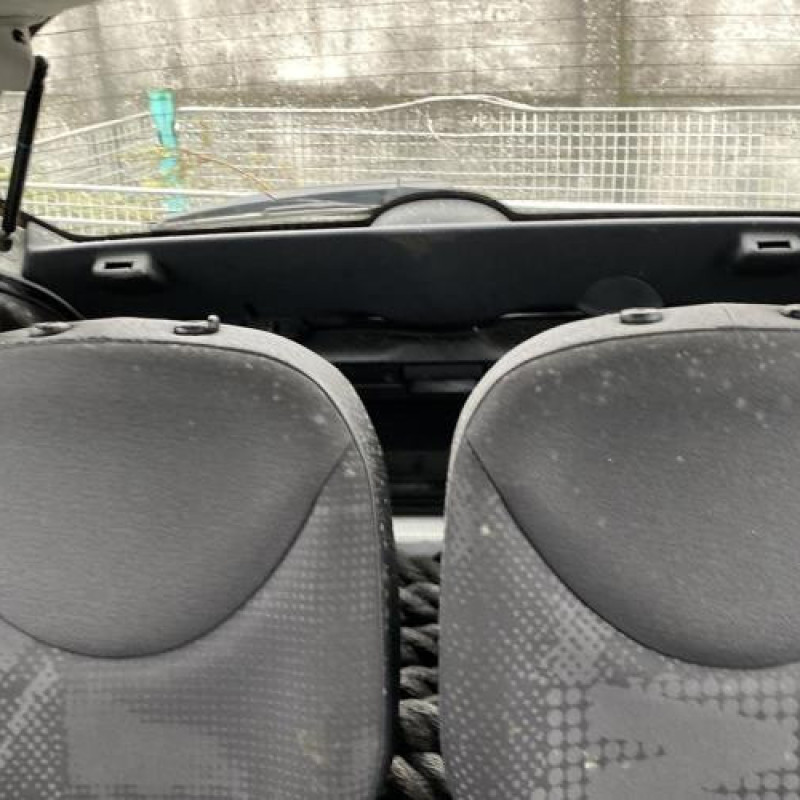 Pare choc arriere CITROEN C2 Photo n°13