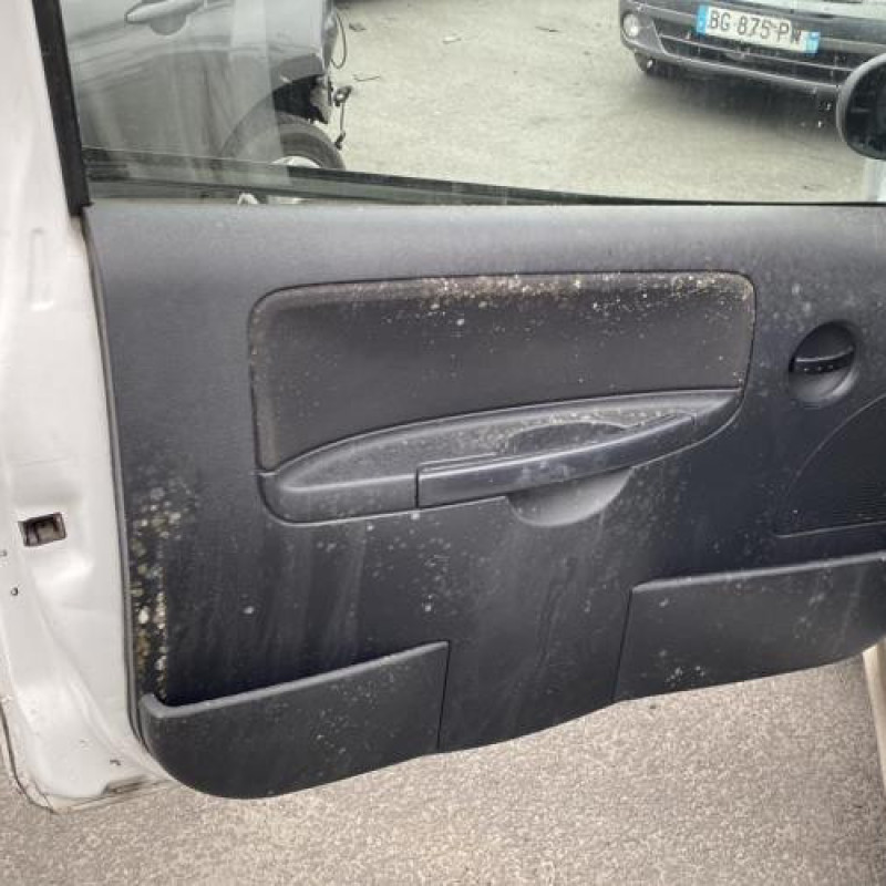 Pare choc arriere CITROEN C2 Photo n°17