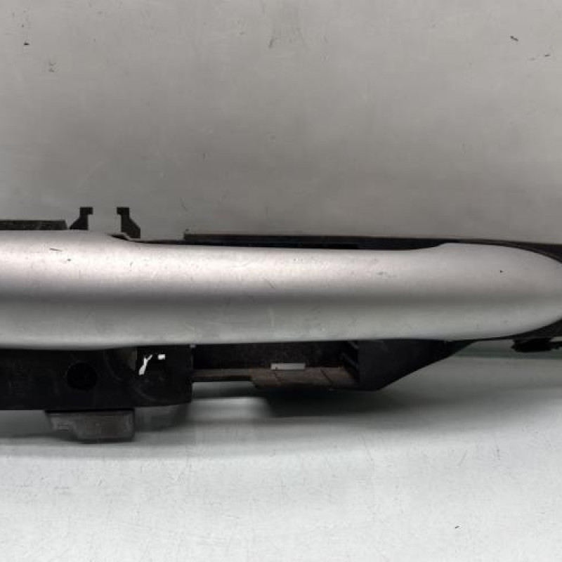 Poignee porte avant droit RENAULT CLIO 3 Photo n°1