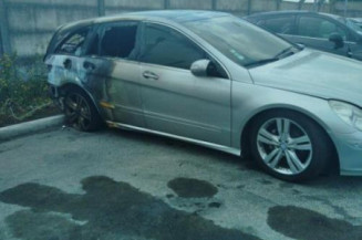 Feu arriere principal gauche (feux) MERCEDES CLASSE R 251