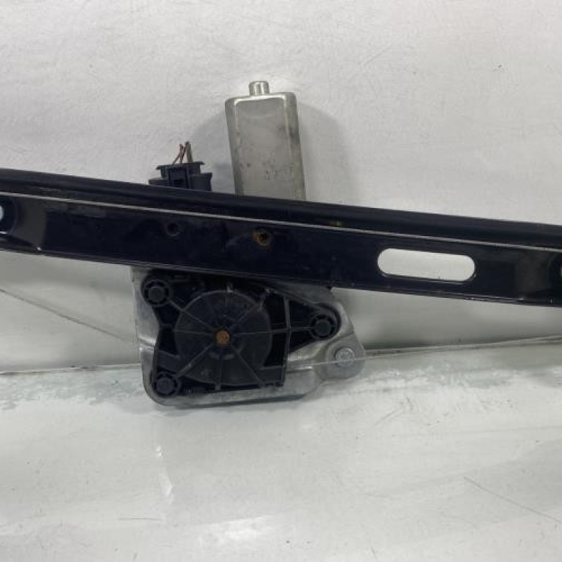 Leve vitre electrique arriere droit BMW SERIE 1 E87 Photo n°1