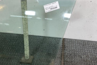 Vitre avant gauche RENAULT CLIO 3