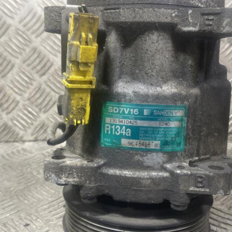 Compresseur clim CITROEN C8 Photo n°5