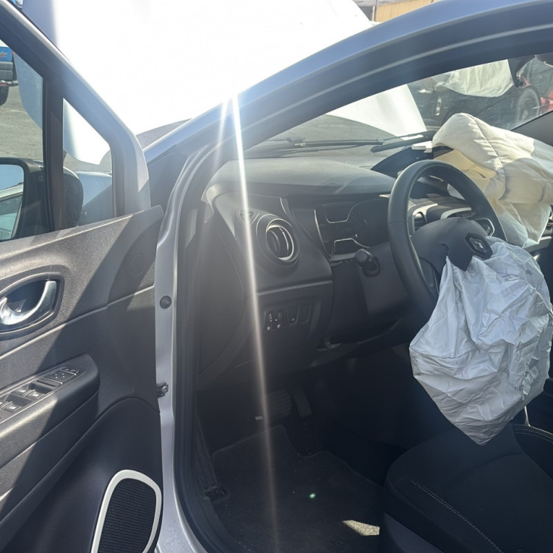 RENAULT CAPTUR 1 PHASE 2 1.5 BLUE DCI - 8V TURBO Photo n°9