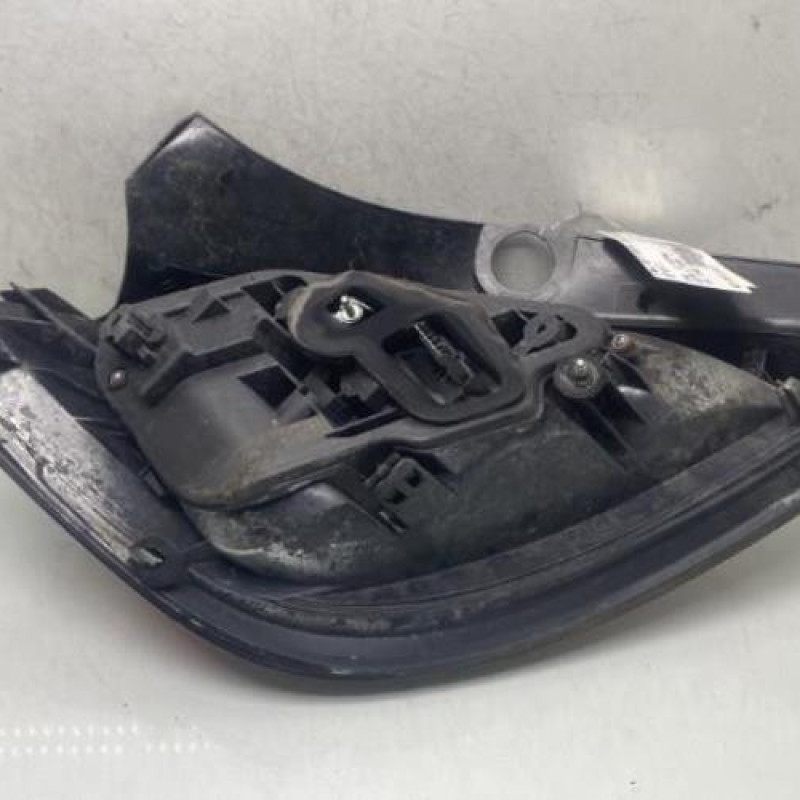 Feu arriere principal droit (feux) OPEL ASTRA H Photo n°9