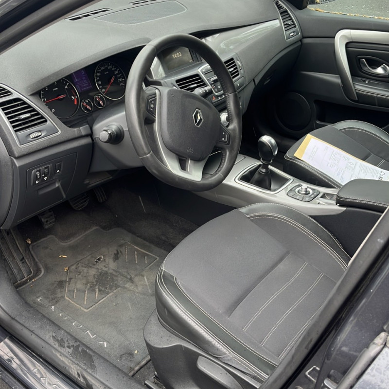 RENAULT LAGUNA 3 PHASE 2 2.0 DCI - 16V TURBO Photo n°6
