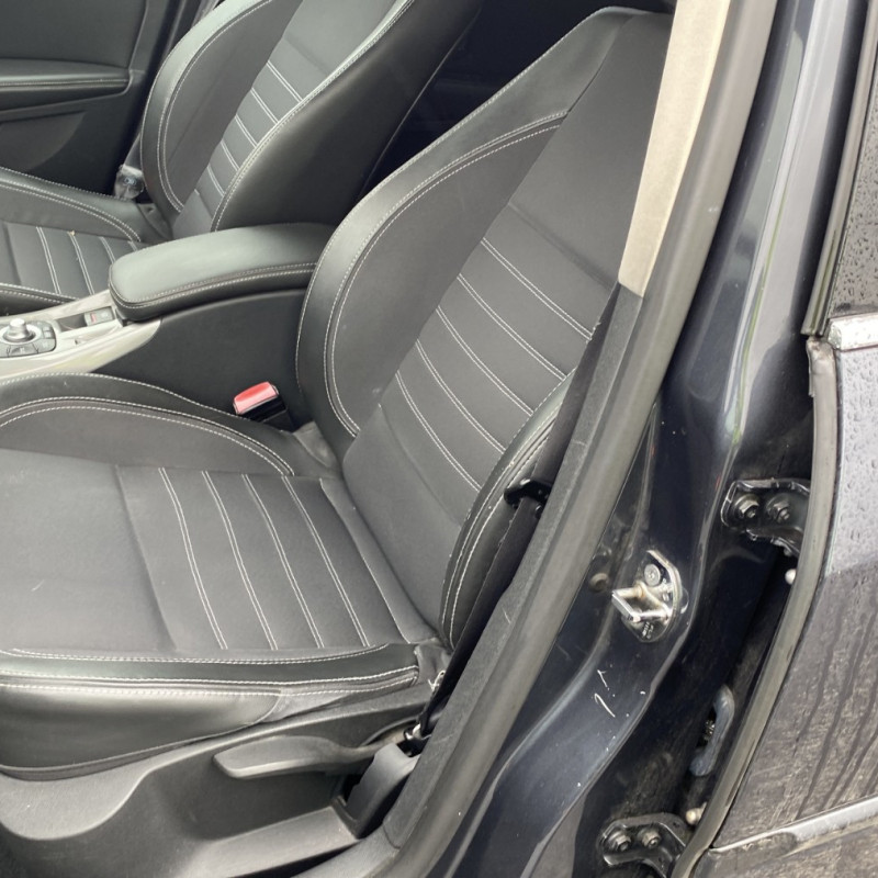 RENAULT LAGUNA 3 PHASE 2 2.0 DCI - 16V TURBO Photo n°23