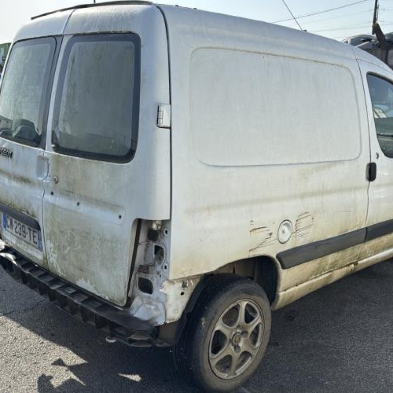 Vitre porte coffre droit PEUGEOT PARTNER 1 Photo n°3