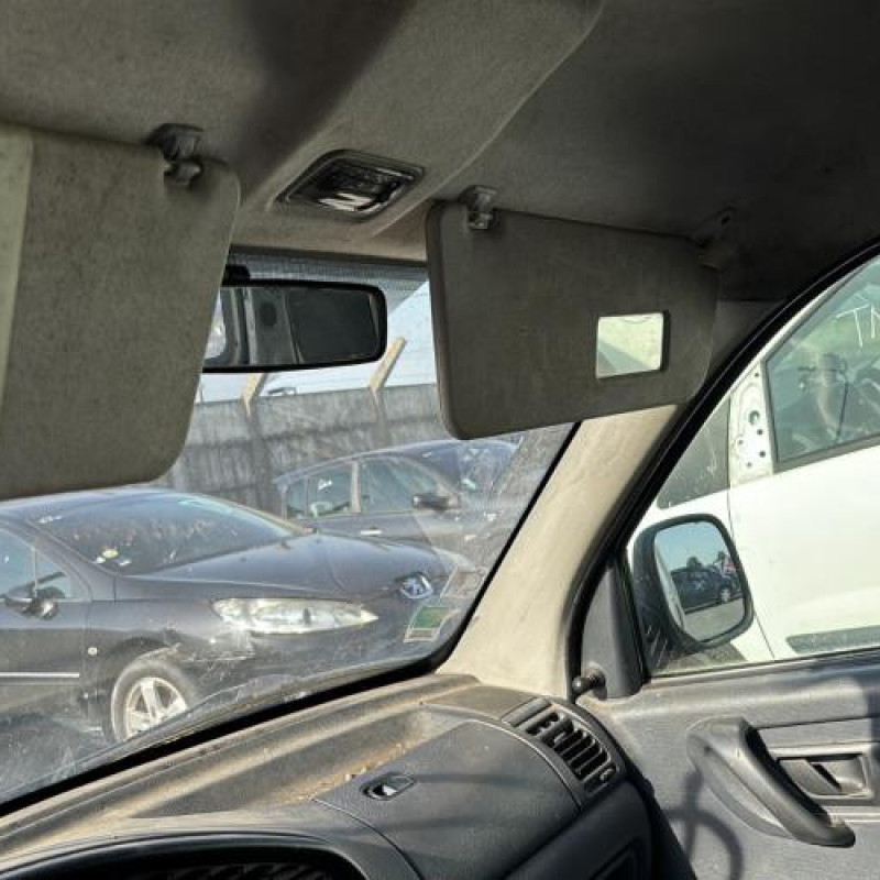 Vitre porte coffre droit PEUGEOT PARTNER 1 Photo n°15