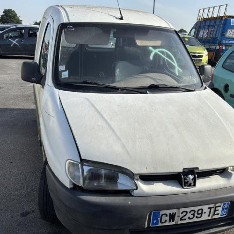Charniere de capot PEUGEOT PARTNER 1 Photo n°8