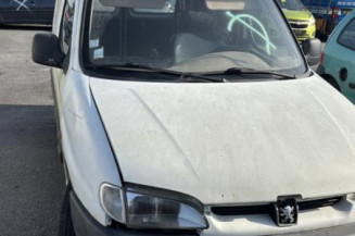 Serrure avant gauche PEUGEOT PARTNER 1