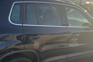 Interrupteur de leve vitre arriere droit VOLKSWAGEN TIGUAN 1