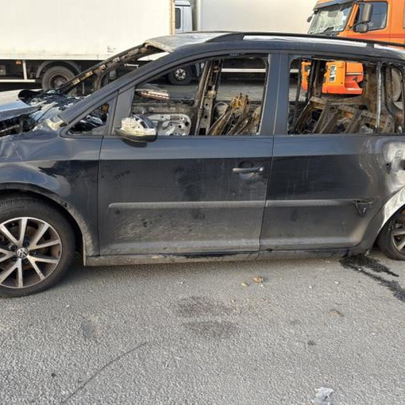 Cache moteur  VOLKSWAGEN TOURAN 2 Photo n°9