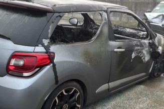 Malle/Hayon arriere CITROEN DS3