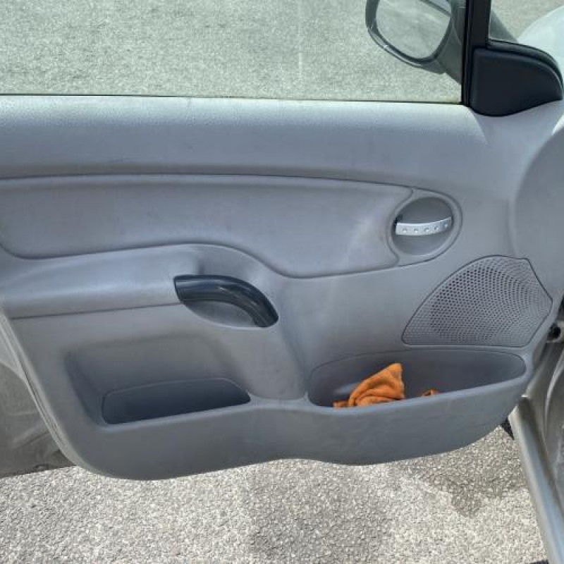 Pare choc avant CITROEN C3 1 Photo n°9