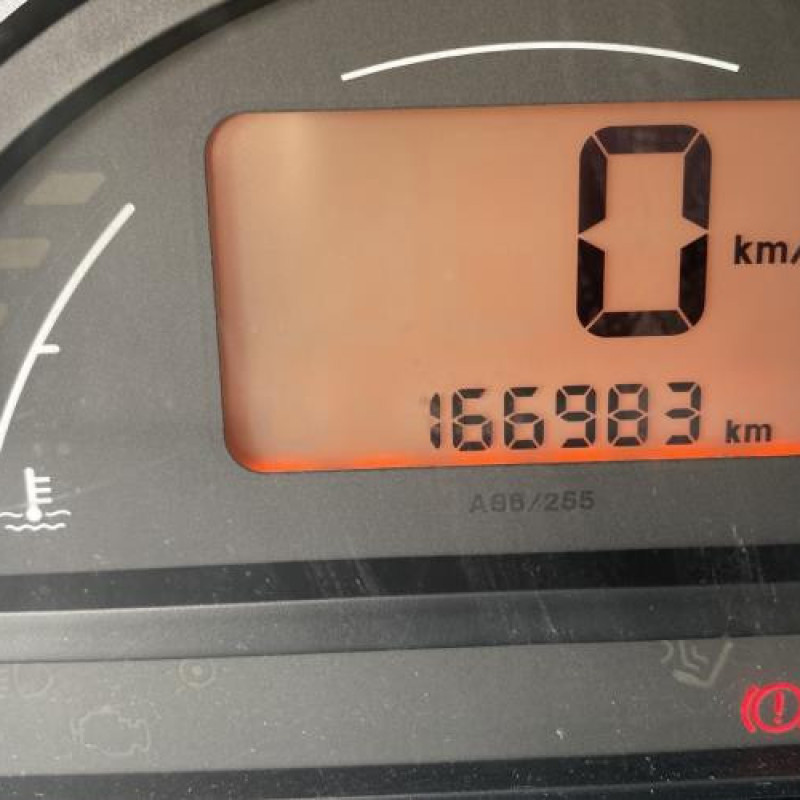 Pare boue arriere droit CITROEN C3 1 Photo n°20