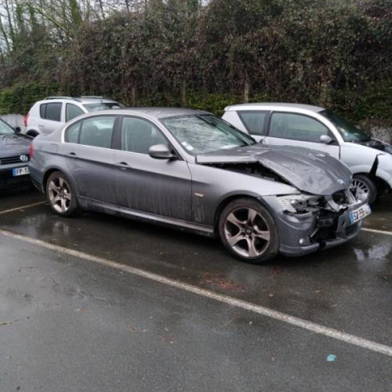 Pare choc arriere BMW SERIE 3 E90 Photo n°10