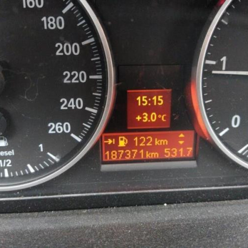 Pare choc arriere BMW SERIE 3 E90 Photo n°17