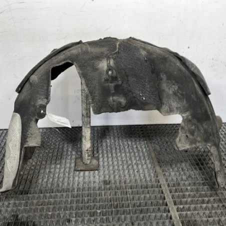 Pare boue arriere droit MERCEDES CLASSE C 205 Photo n°1